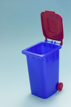 Miniature of a Dumpster combined container pen blue and red