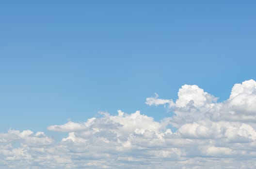 clouds in the blue sky