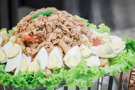 tuna salad with boil egg