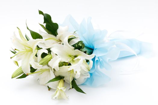 white lily bouquet on white background