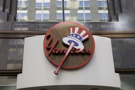Yankee store in New York City, USA

NEW YORK - AUGUST 17: Entrance to Yankee store in New York, United States America. Photo taken on: August 17th, 2015.