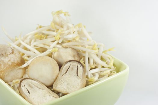 bean sprouts and straw mushrooms for healthy cooking