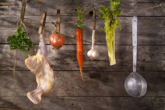 Ingredients necessary for the preparation of the chicken broth