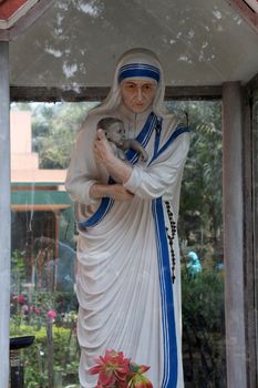 Statue of Mother Teresa, Loreto Convent where Mother Teresa lived before the founding of the Missionaries of Charity in Kolkata, India