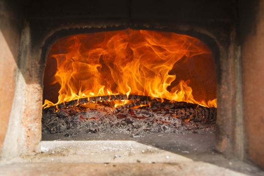 Preparation and heating of the oven for cooking food