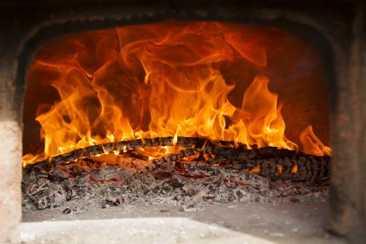 Preparation and heating of the oven for cooking food