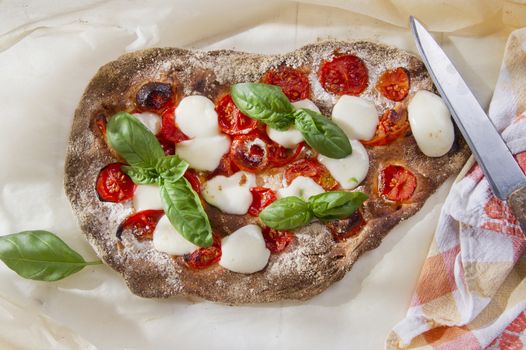 Margherita pizza with whole wheat flour for glucose 