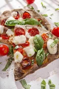 Margherita pizza with whole wheat flour for glucose 