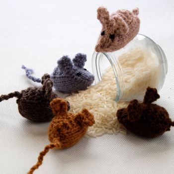 Funny concept from handmade product, group of tiny mice eat rice, amazing animals toys for kid, knitted rats knit from yarn