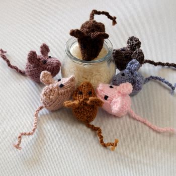 Funny concept from handmade product, group of tiny mice eat rice, amazing animals toys for kid, knitted rats knit from yarn