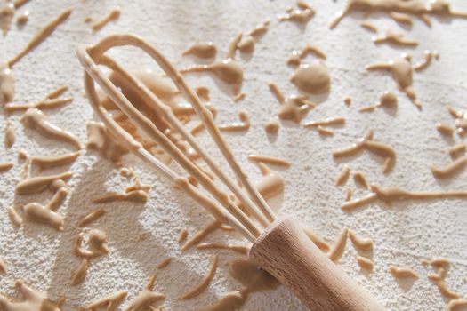 Splash of cream made from chestnut flour