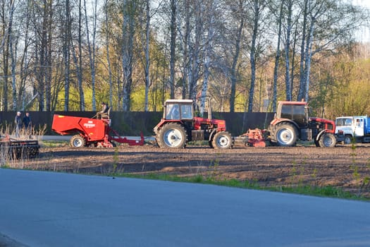 Sowing campaign on fields of the Tyumen region, May, 2016