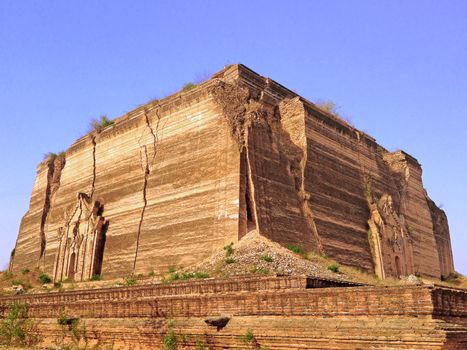 Ruins of the Pahtodawgyi pagoda, damaged by an earthquake, Mingun, Myanmar