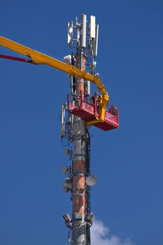 Ordinary maintenance and control to an antenna for communication 