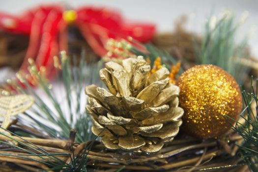 Christmas decorations Christmas tree branch red berries and cones, Party Supplies and accessories, iyagky focus