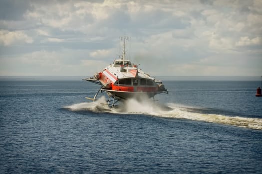 hydrofoil boat from St. Petersburg to Peterhof