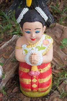 Thai girl dolls welcome Sister ceramic sculpture in the National Series.