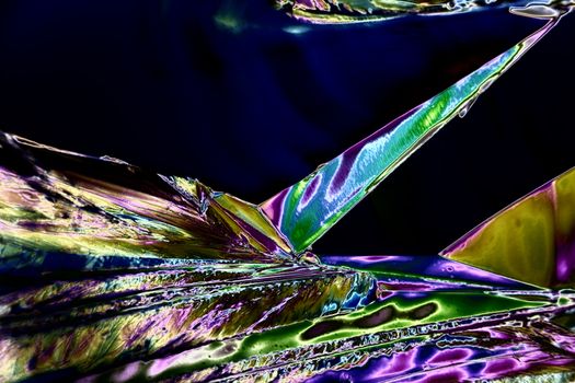 Microcrystals of tartaric acid in polarized light