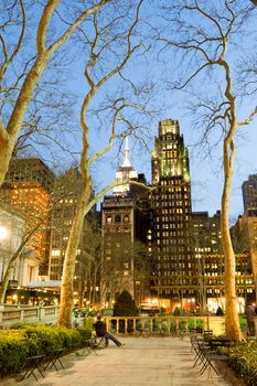 Bryant Park is located in Manhattan (NYC) between 5th and 6th avenue and 42nd street