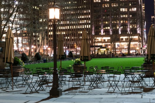 Bryant Park is located in Manhattan (NYC) between 5th and 6th avenue and 42nd street