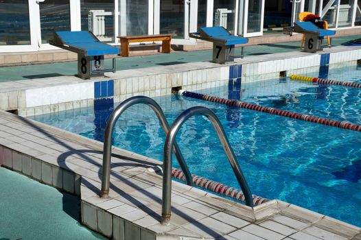 Dividers of paths in the big outdoor swimming pool