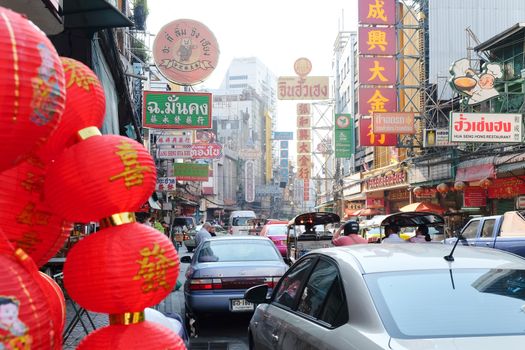 BANGKOK, THAILAND - APRIL24, 2016 : urban lifestyle on Yaowarat Road,chinatown of Bangkok, Yaowarat road is the center of China town in Bangkok, Thailand.