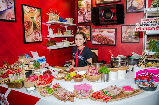 NONTHABURI - MAY 25 : Chefs are cooking demonstrations to visitors in during exhibition of THAIFEX - World of food ASIA 2016 on May 25, 2016 in Nonthaburi, Thailand.