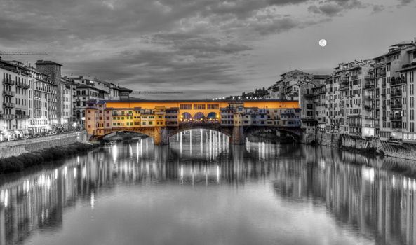 Ponte vecchio by day, Florence or Firenze, Italia