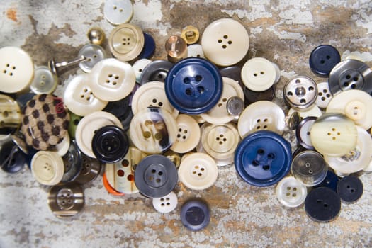 Presentation of old buttons used for clothes and dresses