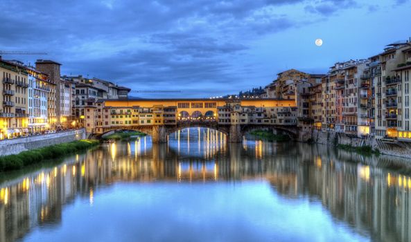 Ponte vecchio by night, Florence or Firenze, Italia