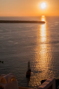 Vertical view of the famous Santorini sunset