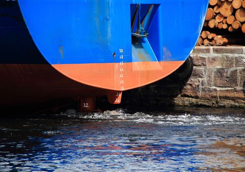 Keel with depth measure number on ship