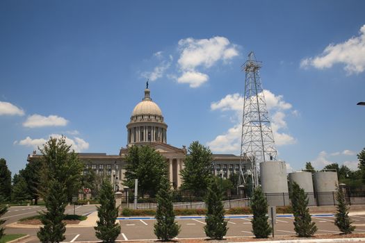 The state capitol building in Oklahoma City, with dome, stairs and columns.