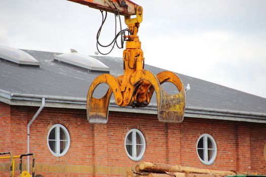Industry crane with timber grab