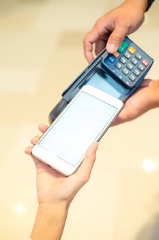 Customer pay with mobile phone