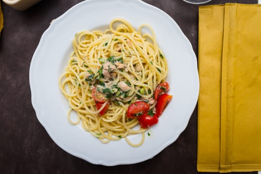 pasta with tuna is a first easy and quick to cook
