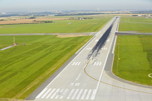 Marking on the beginning of the long runway