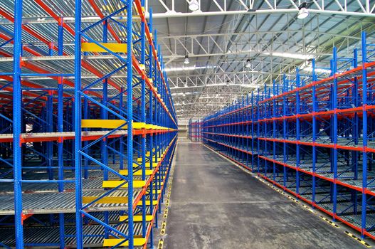 Pallet racking system for warehouse storage metal shelving distribution center