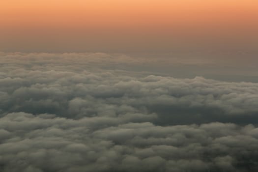 View of horizon above the clouds