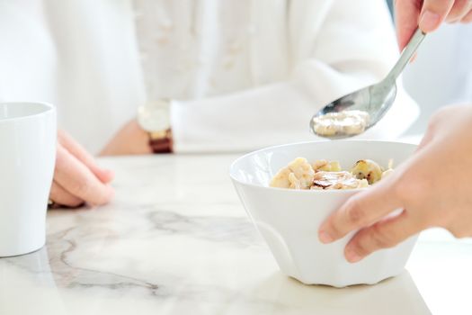 carer bringing meal to senior,meal time