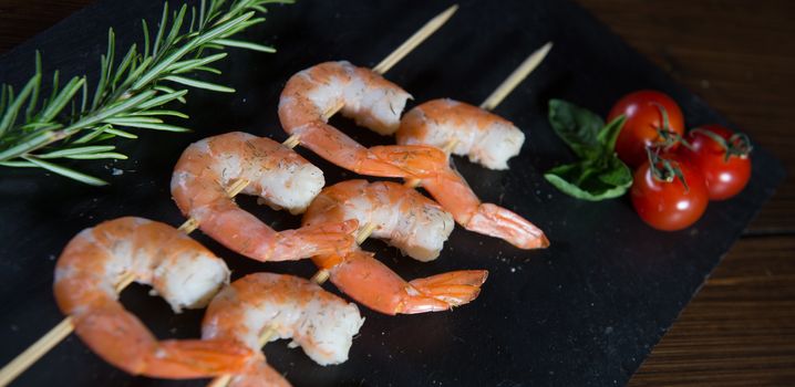 Prawn skewers with thyme and Tomatoes, studio shoot