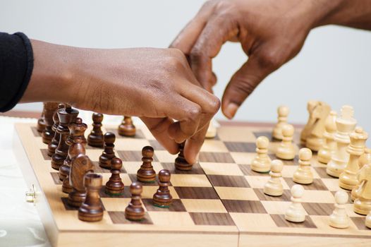 In this game, both players attack simultaneously.