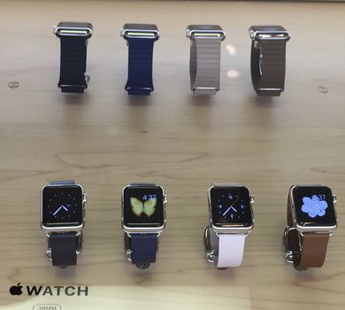Apple watch displayed in Apple Store, USA.


NEW YORK,  UNITED STATES AMERICA - APR 25 2015: New Apple Watch smartwatch displaying inside a glass cabinet, New York, USA