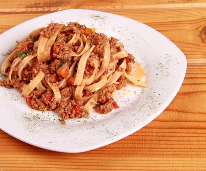 spaghetti with tomato sauce