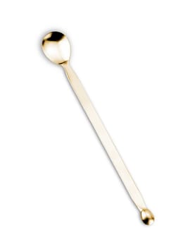 spoon against