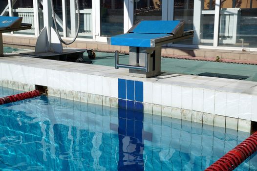 Number bedside table for the athlete's jump to the pool