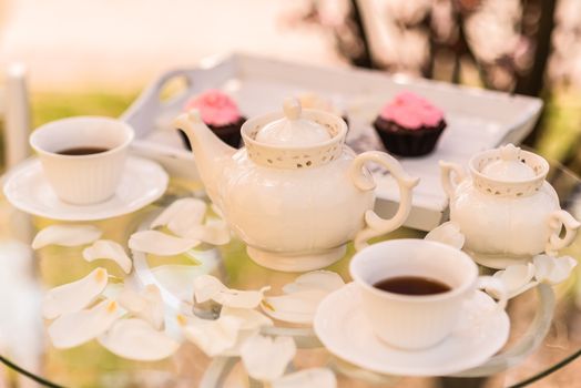 wedding decor cups, teapot