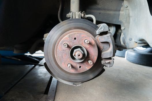 Rusty Front Car Wheel Hub with Disk Brake System