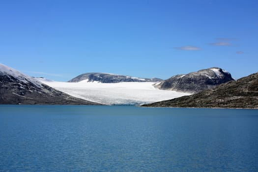 Austdalsbreen and Austdalslake