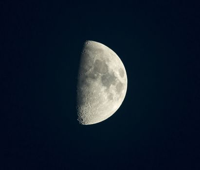 Waxing gibbous Moon on June 6th 2014